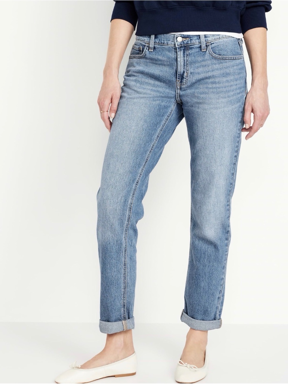 Old Navy WOW Boyfriend Straight Jeans | 6 Regular | 30” inseam | Medium Wash